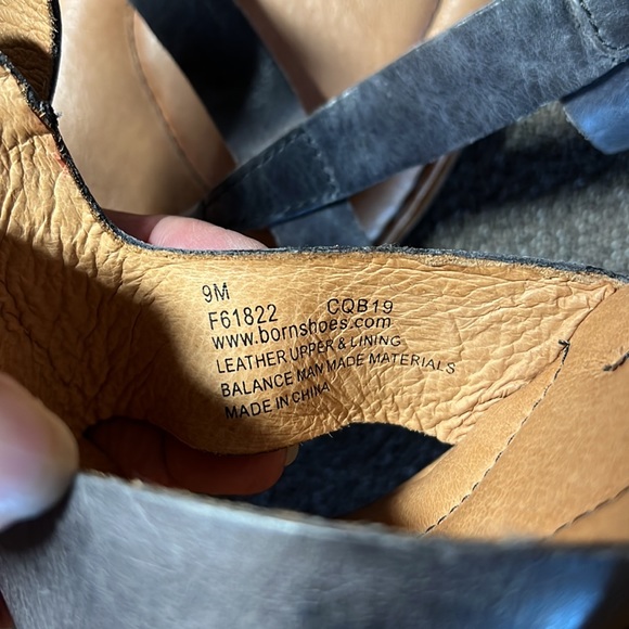 Born women’s gladiator style sandals. - Picture 6 of 12